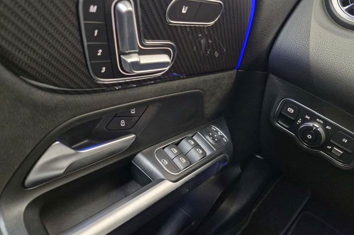 Hvid Mercedes GLB250 fra 2020