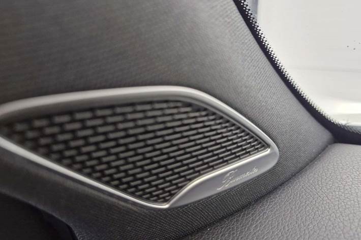 Hvid Mercedes GLB250 fra 2020