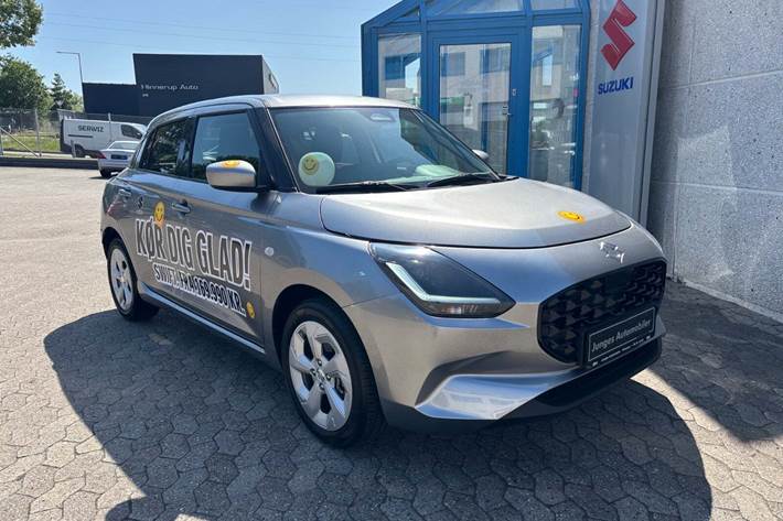 Grå Suzuki Swift fra 2025 set udefra