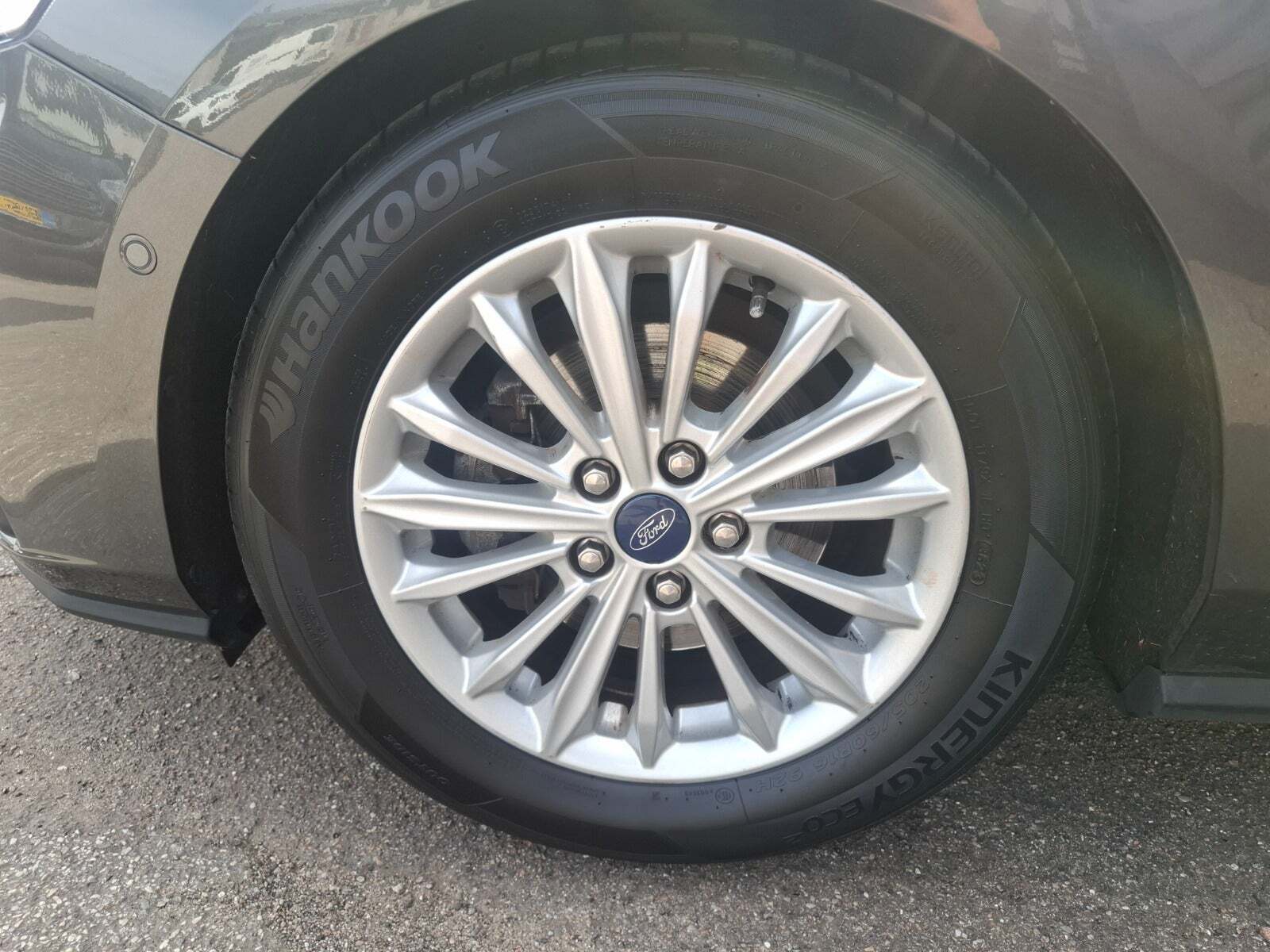 Grå Ford Focus fra 2019