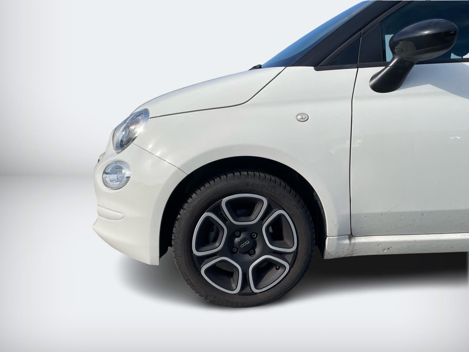 Hvid Fiat 500 fra 2023