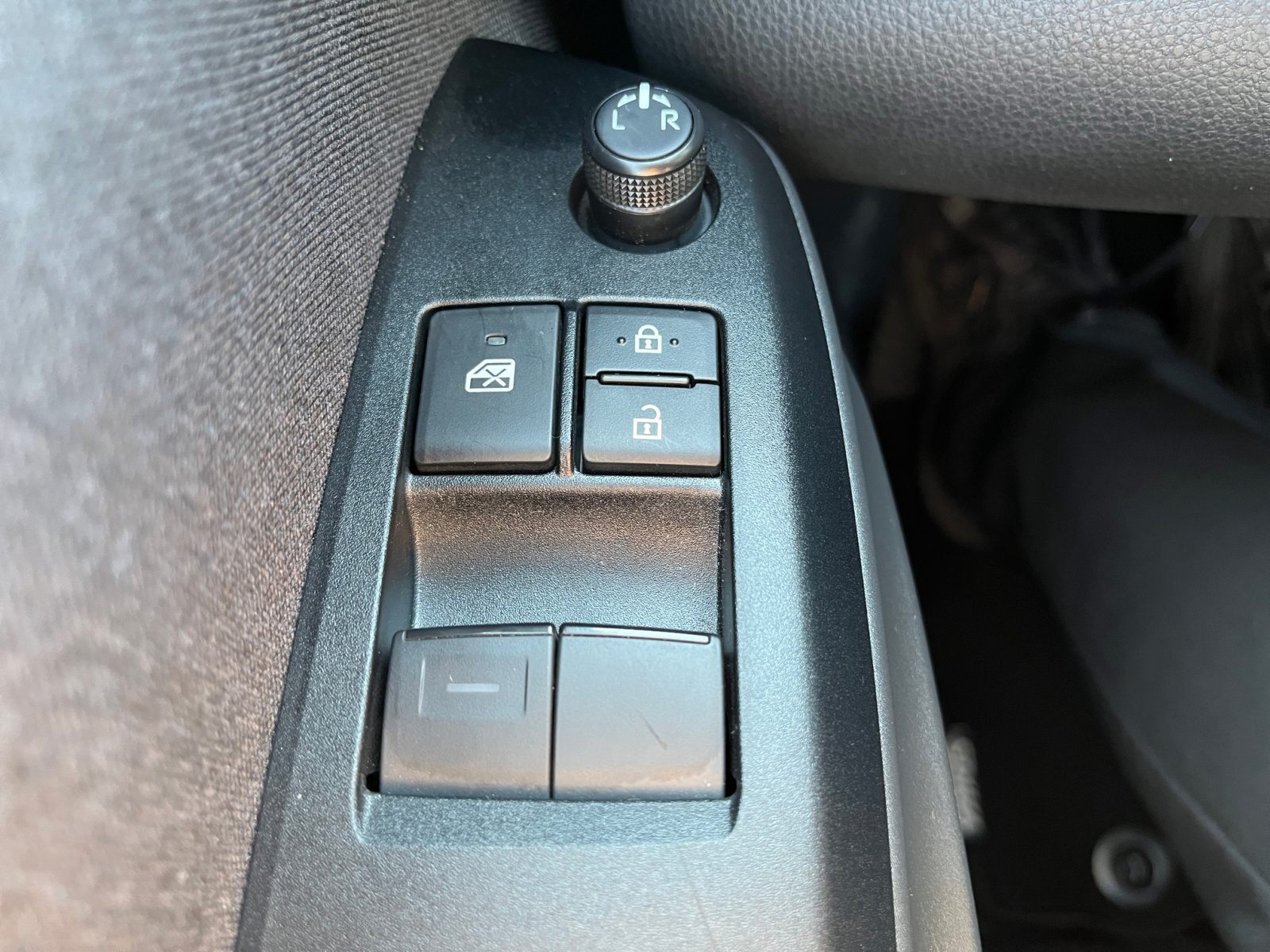 Hvid Toyota Yaris fra 2024