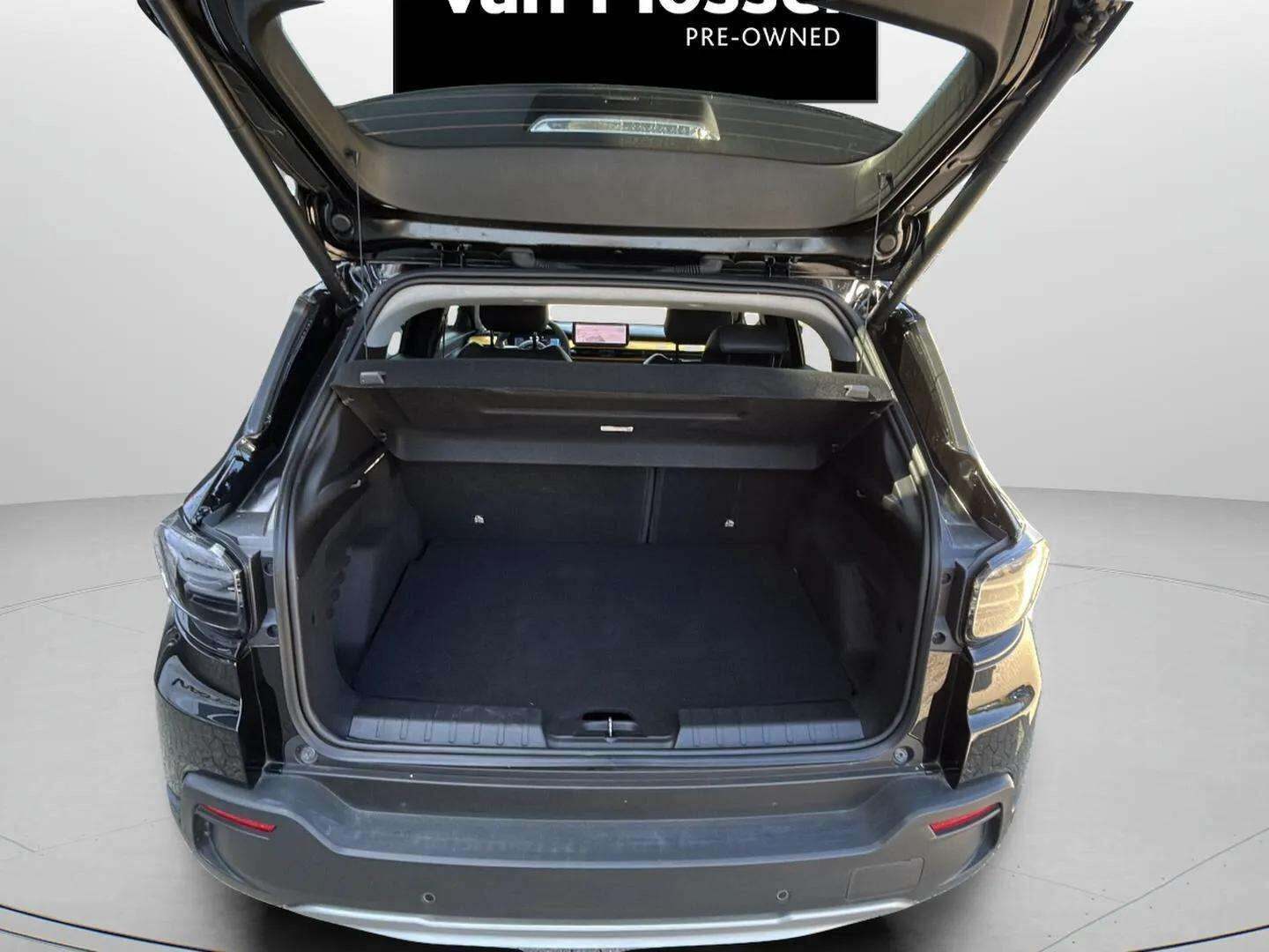 Sort Jeep Avenger fra 2023