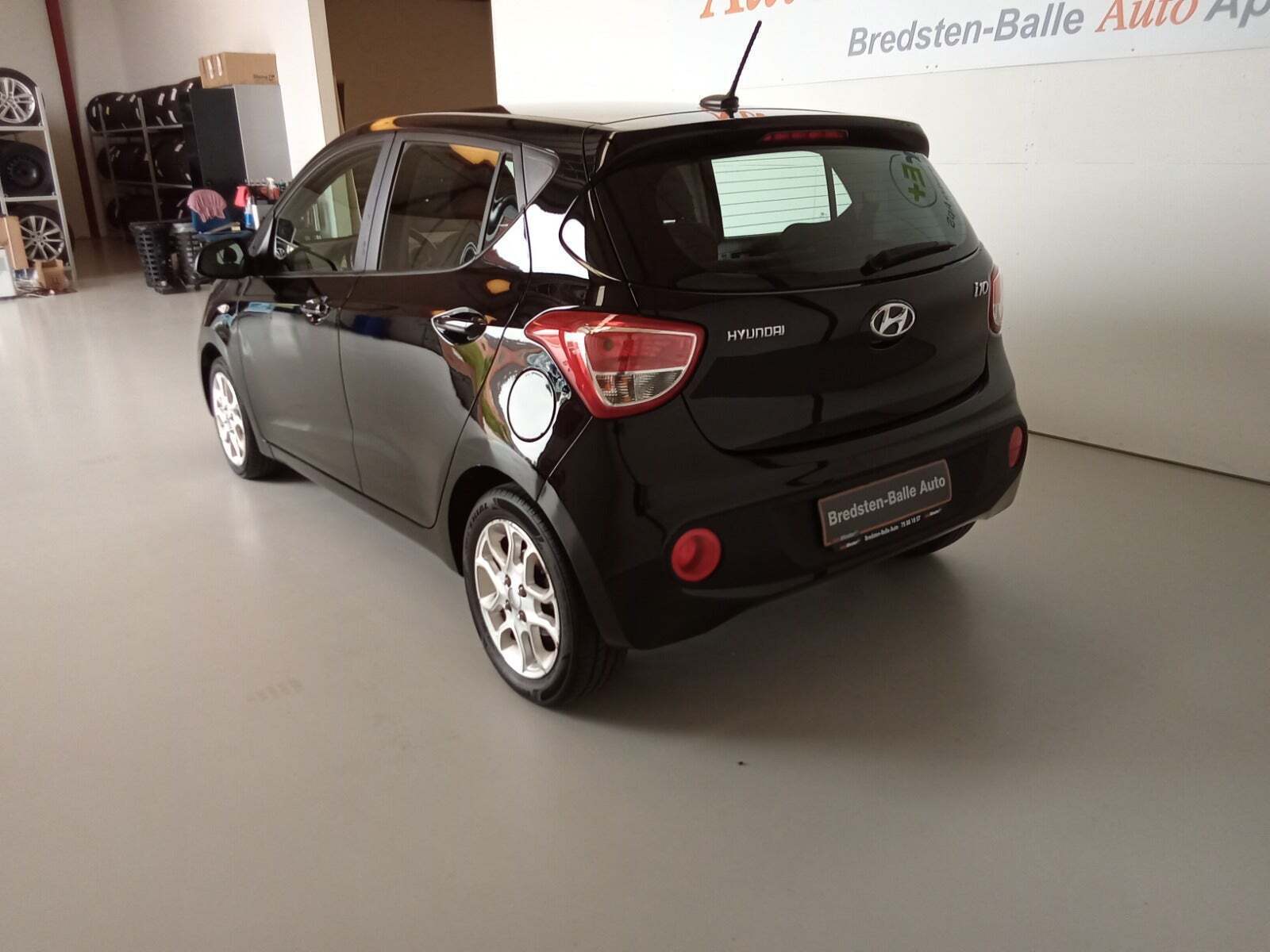Sort Hyundai i10 fra 2020