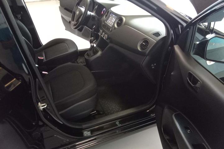 Sort Hyundai i10 fra 2020