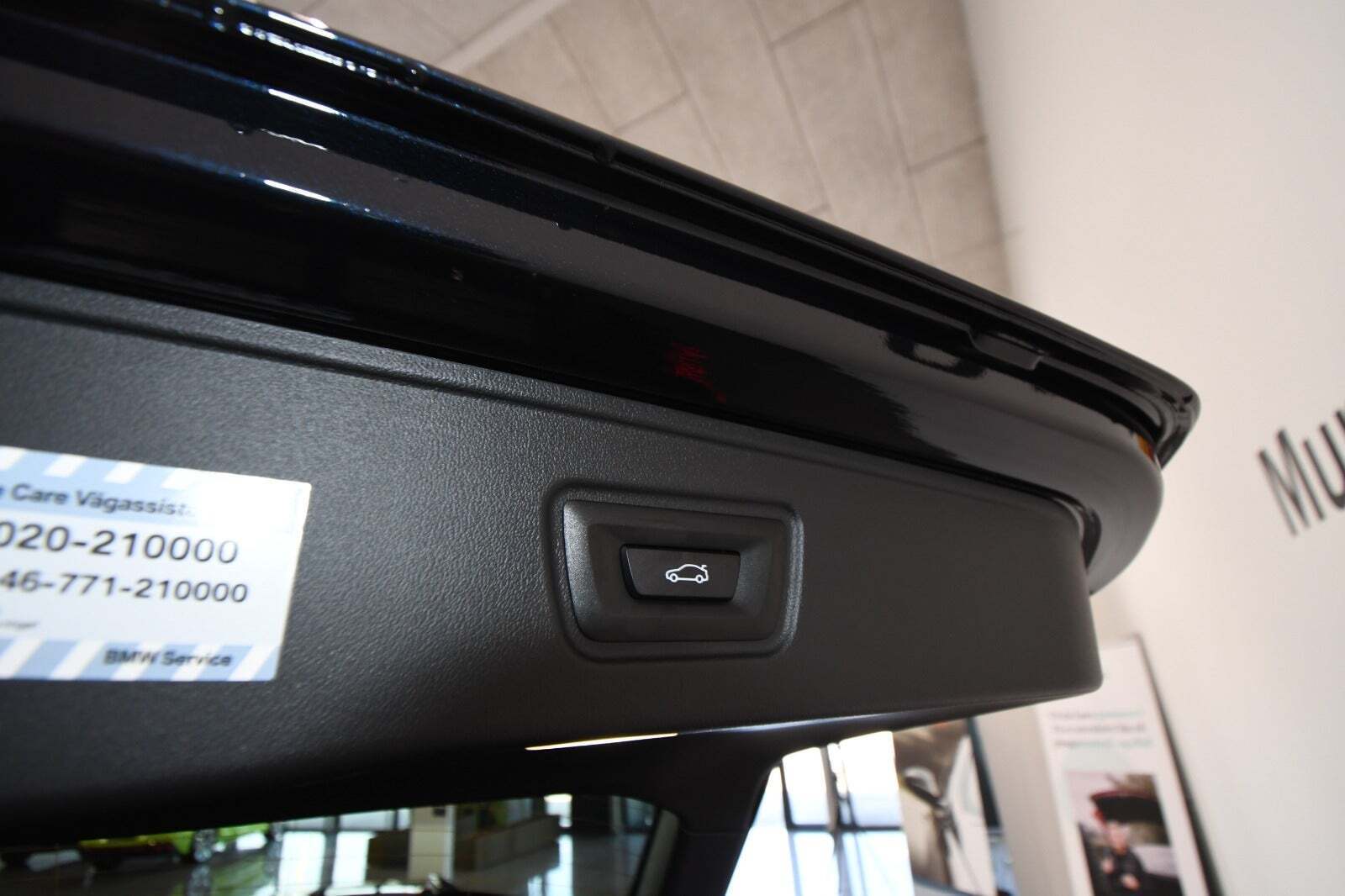 Sort BMW i5 fra 2025