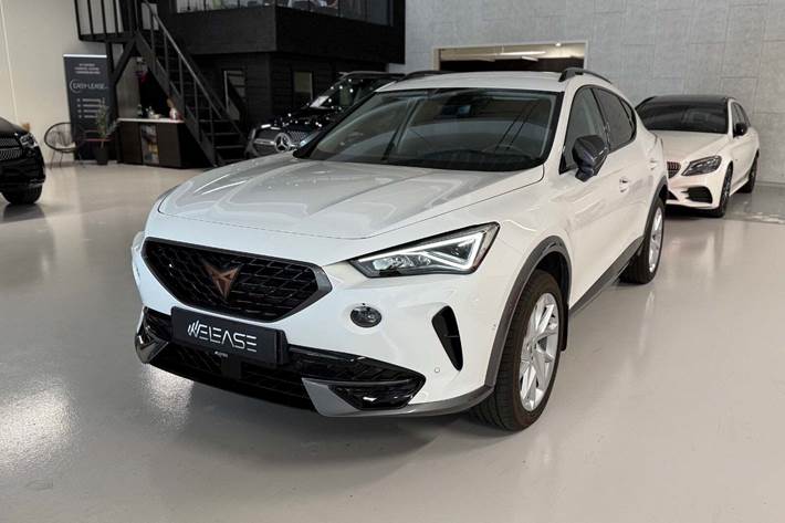 Hvid Cupra Formentor fra 2022 set udefra