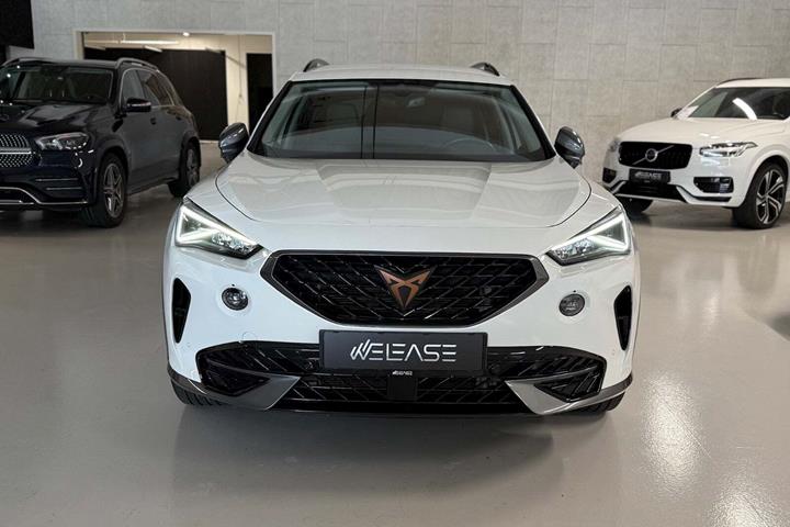 Hvid Cupra Formentor fra 2022 set udefra