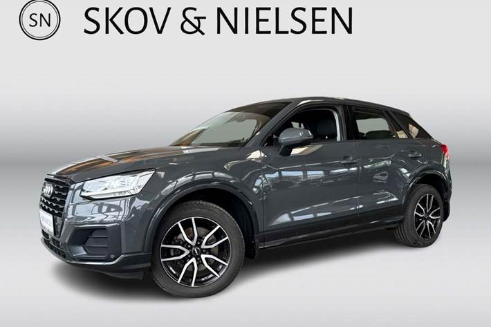 Grå Audi Q2 fra 2018 set udefra