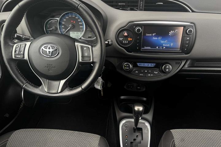 undefined Toyota Yaris fra 2015