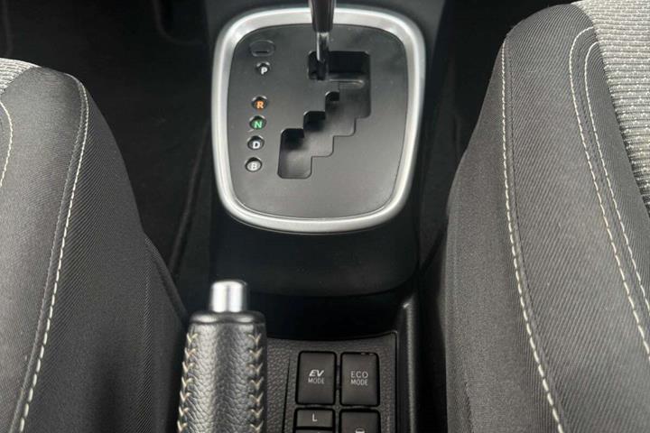 undefined Toyota Yaris fra 2015