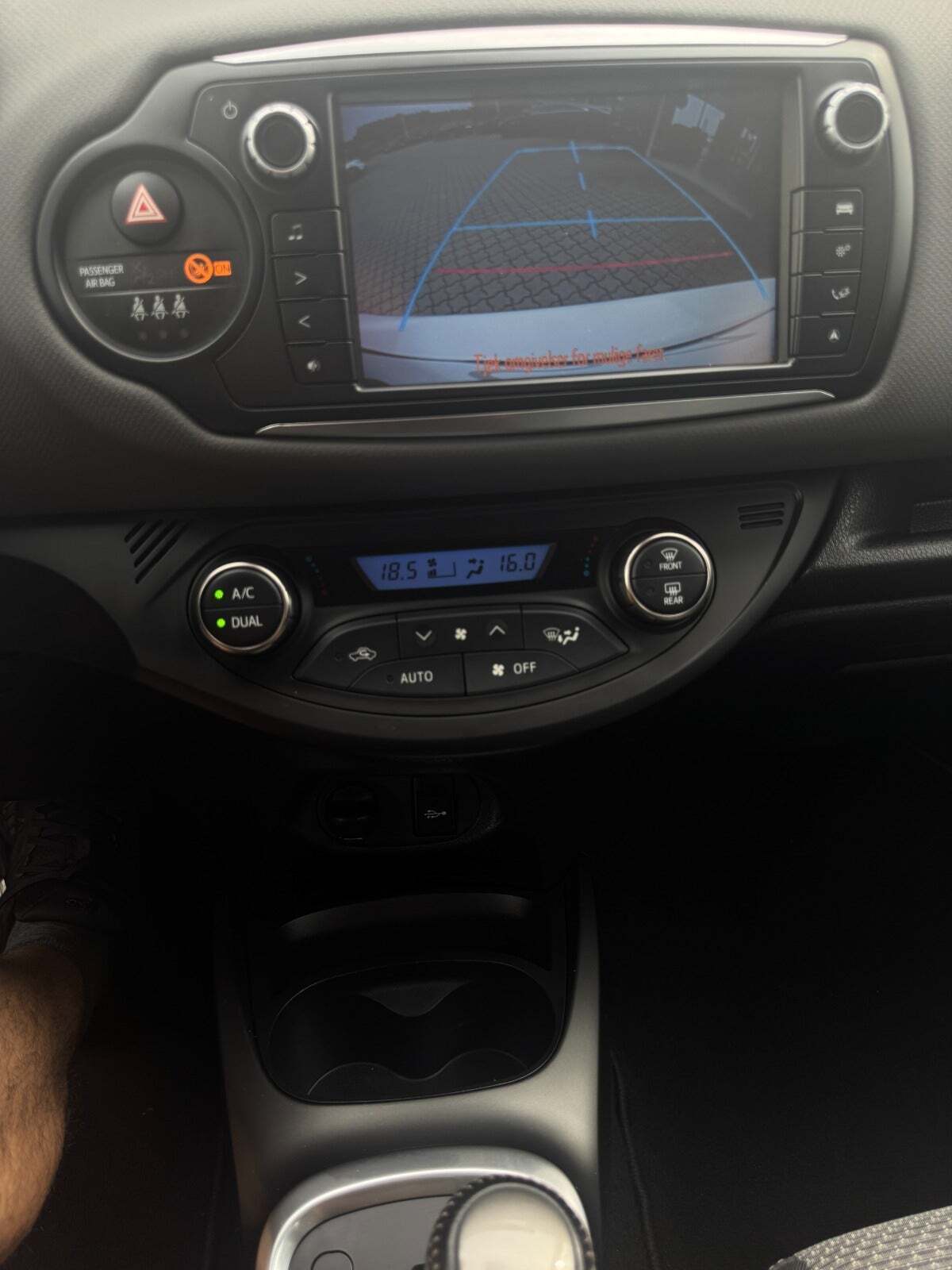 undefined Toyota Yaris fra 2015