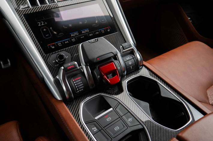 Grå Lamborghini Urus fra 2020