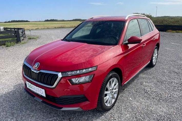 Blå Skoda Kamiq fra 2020 set udefra