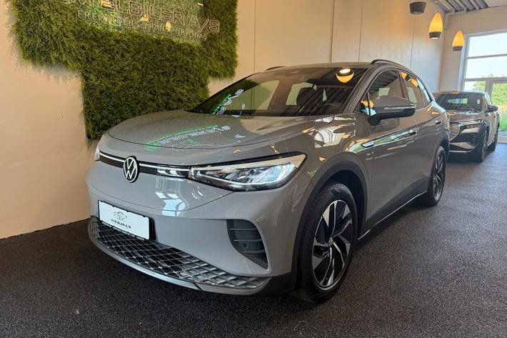 Grå VW ID.4 fra 2022 set udefra