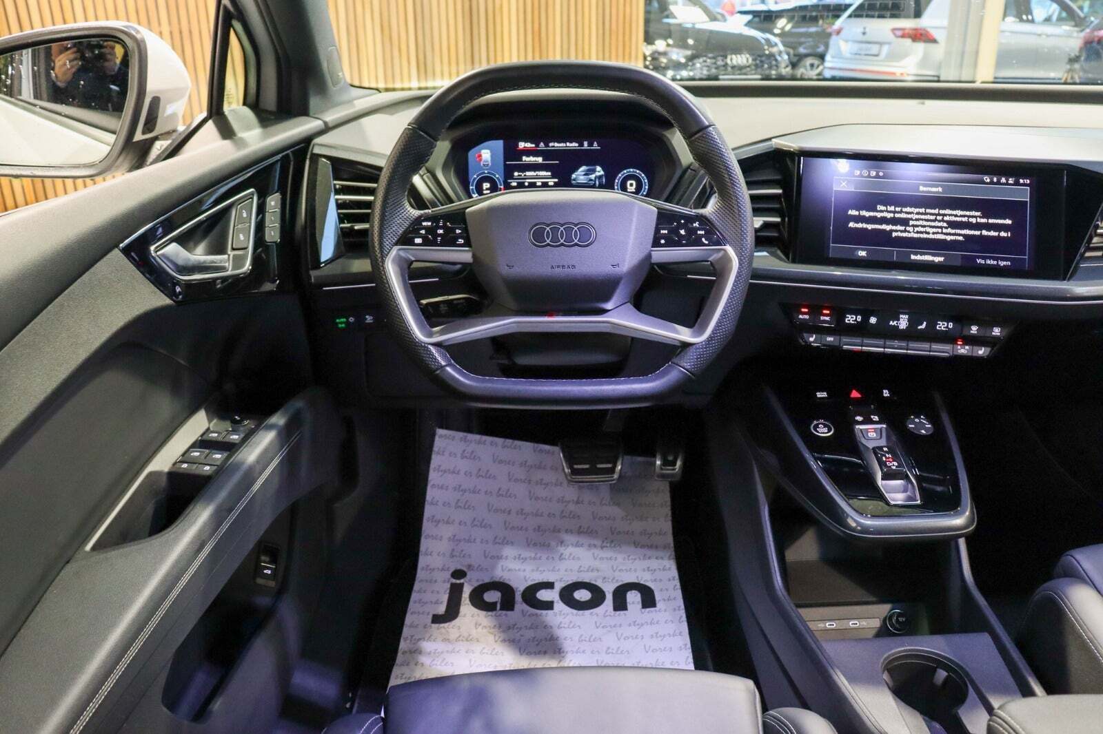 Hvid Audi Q4 e-tron fra 2021