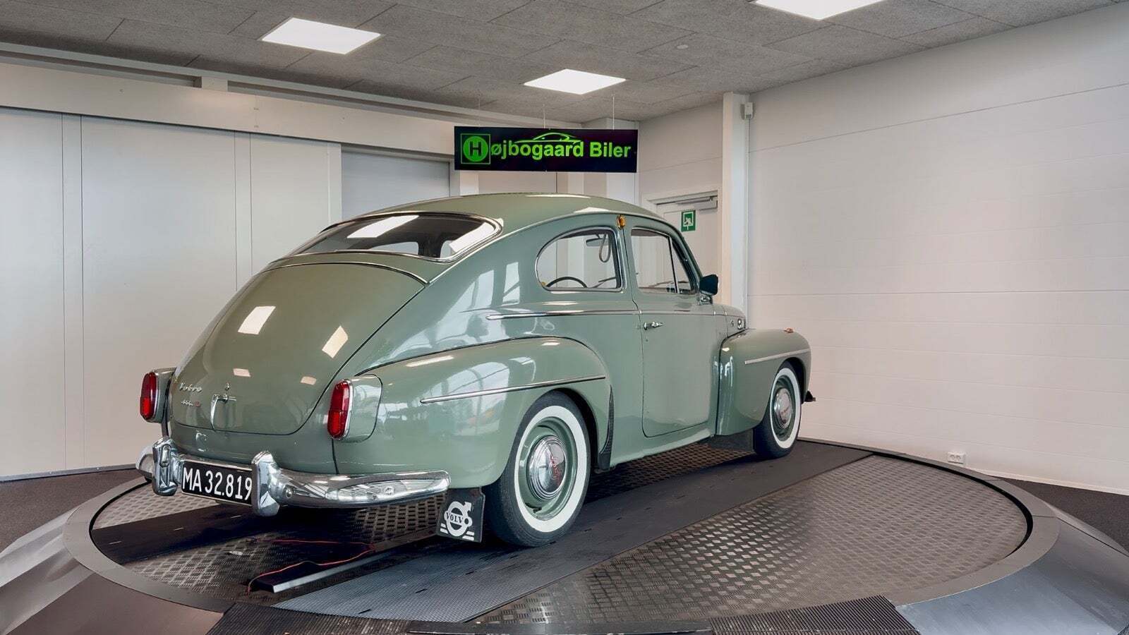 undefined Volvo PV544 fra 1961 set udefra