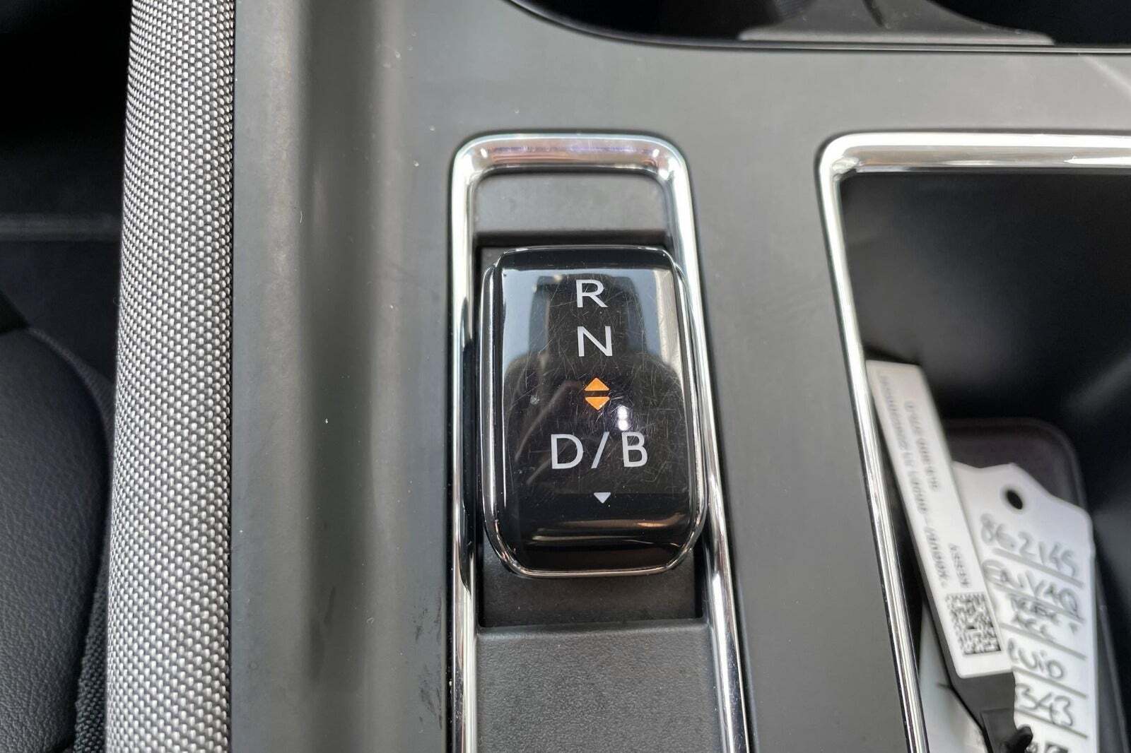 Hvid Skoda Enyaq fra 2023