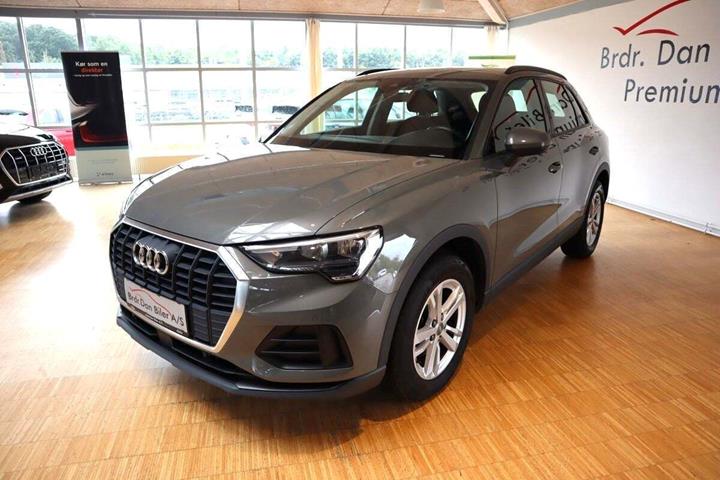 Grå Audi Q3 fra 2020 set udefra