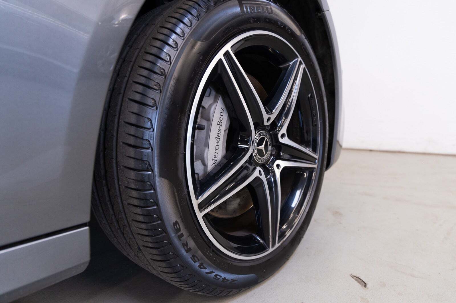 Mercedes E300 de 2,0 AMG Line stc. aut.