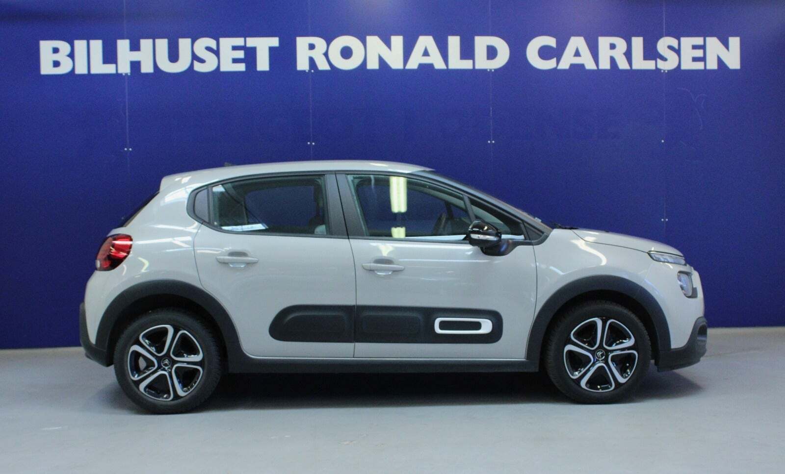 Grå Citroën C3 fra 2023