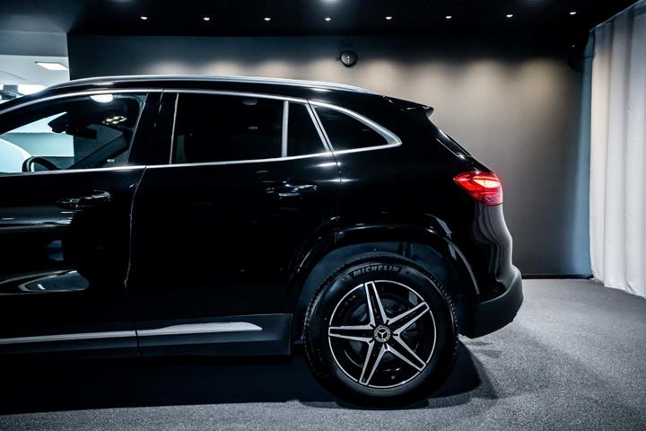 Sort Mercedes EQA250+ fra 2024