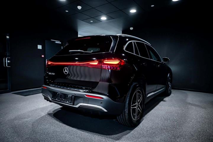 Sort Mercedes EQA250+ fra 2024