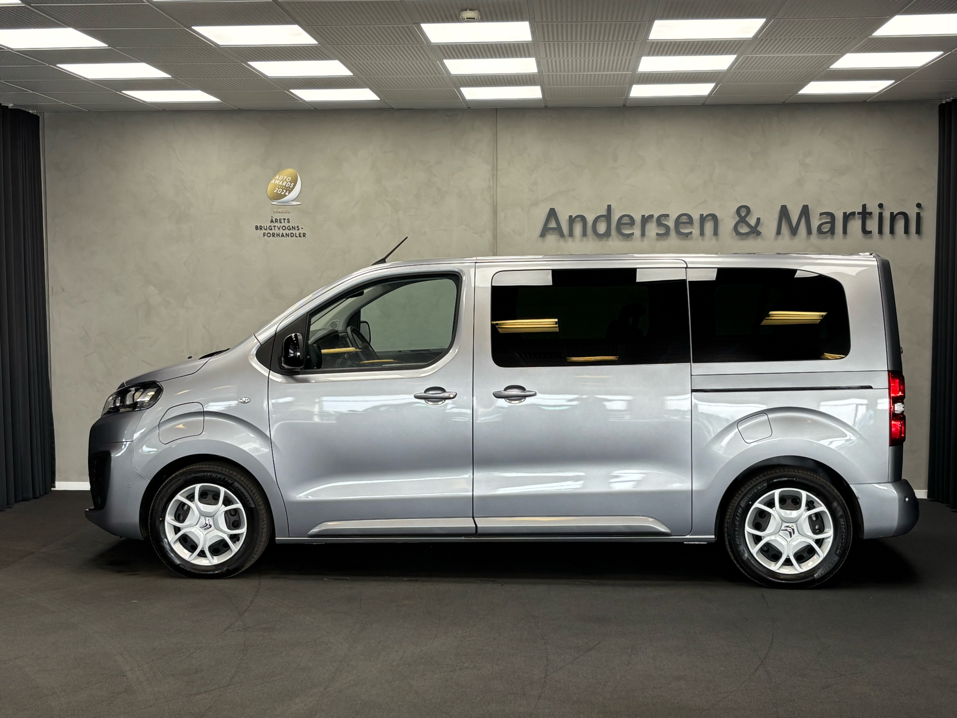 Sølv Citroën ë-SpaceTourer fra 2023