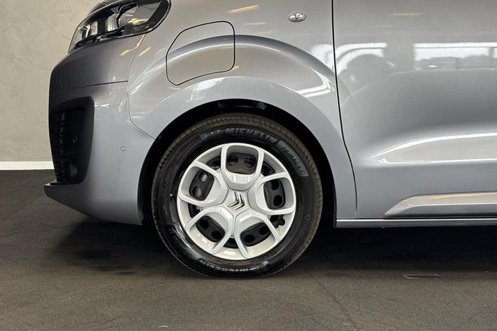 Sølv Citroën ë-SpaceTourer fra 2023