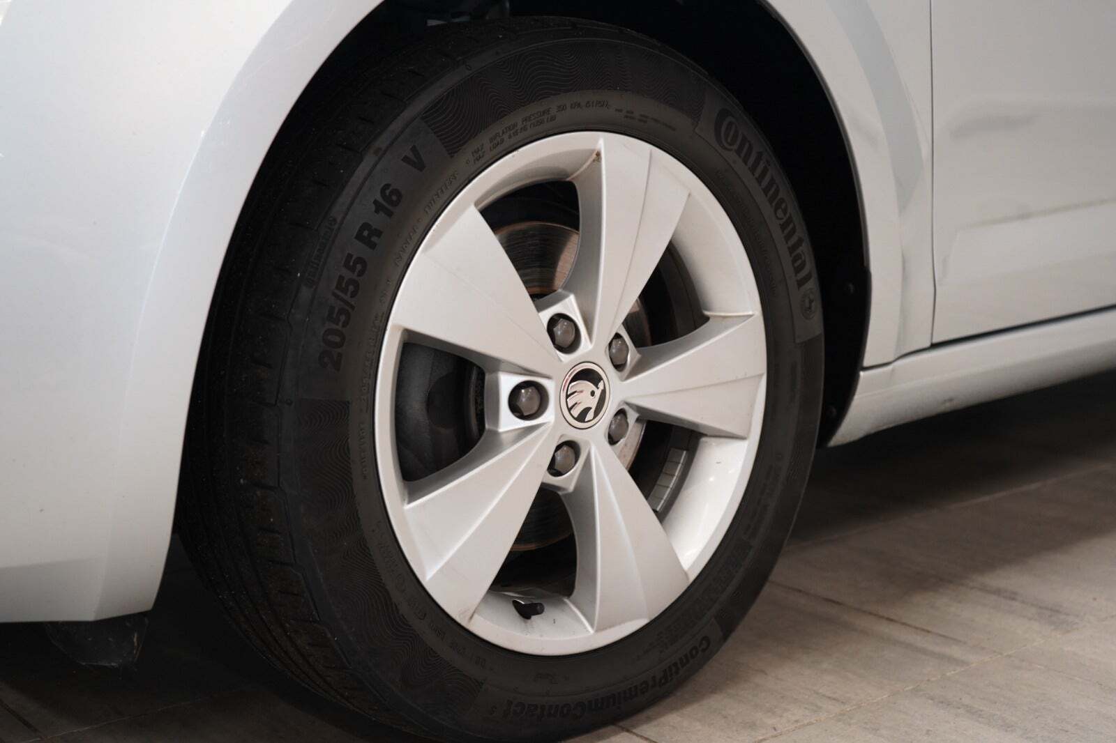 Sølv Skoda Octavia fra 2020