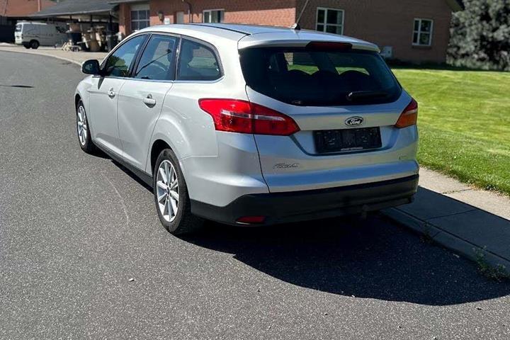 Sølv Ford Focus fra 2017