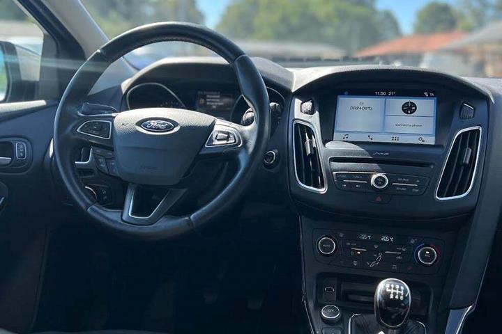 Sølv Ford Focus fra 2017