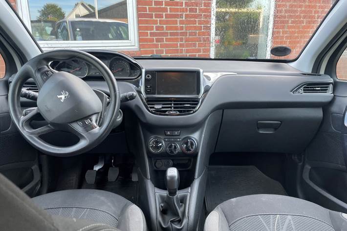 Hvid Peugeot 208 fra 2014