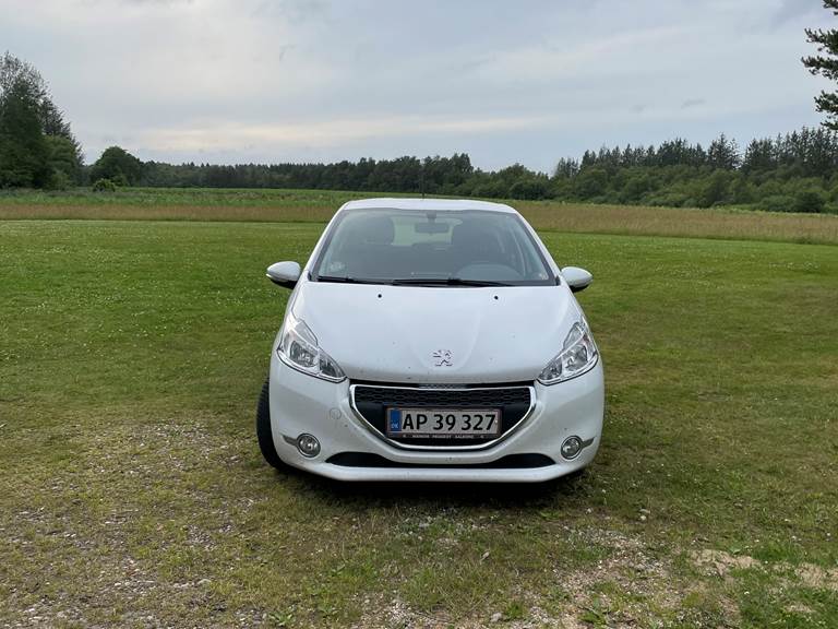 Peugeot 208 1,6 e-HDi 5D