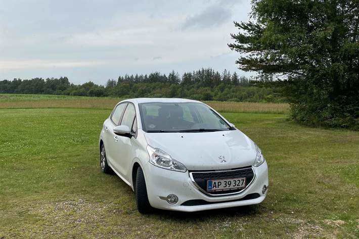 Hvid Peugeot 208 fra 2014