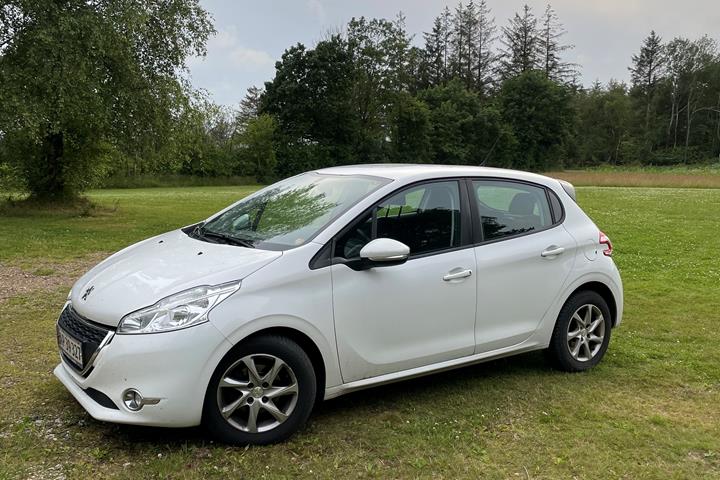 Hvid Peugeot 208 fra 2014