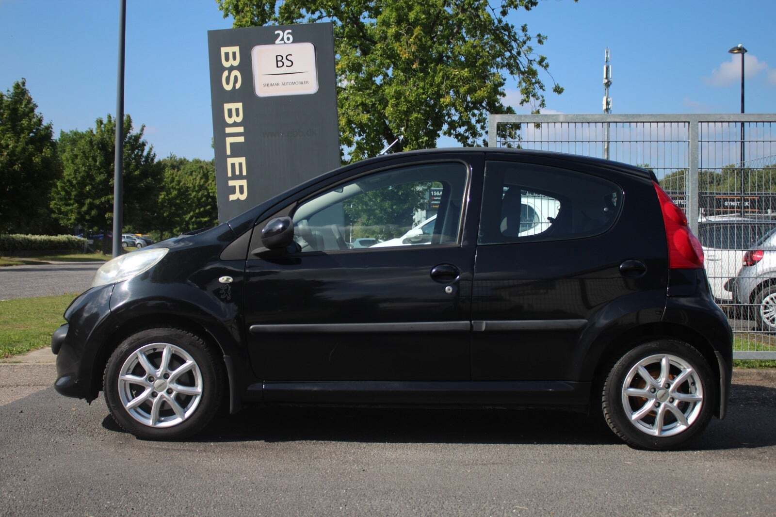 Sort Peugeot 107 fra 2008