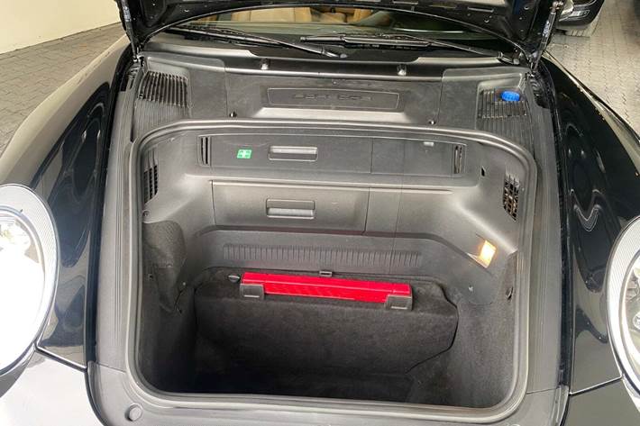 undefined Porsche 911 Carrera fra 2005 set udefra