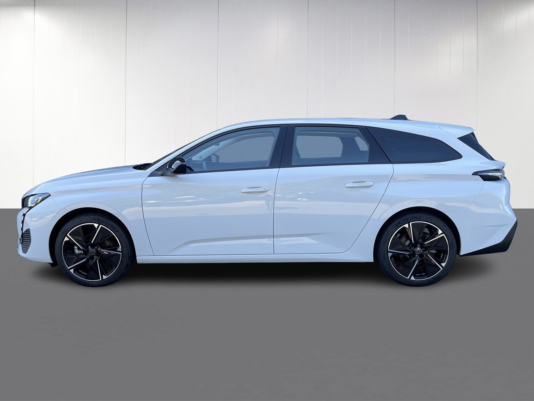 Peugeot E-308