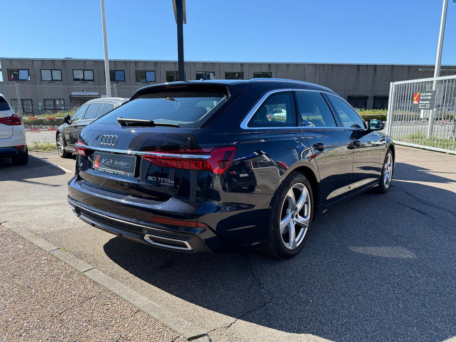 Blå Audi A6 fra 2022