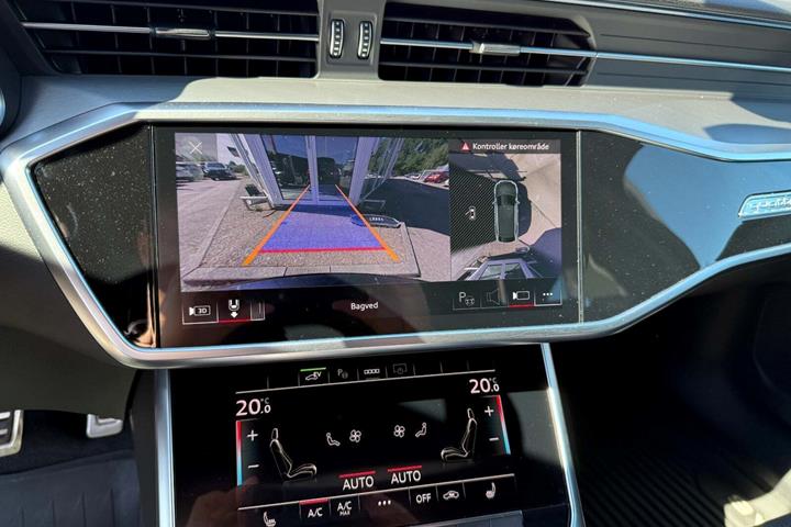 Blå Audi A6 fra 2022