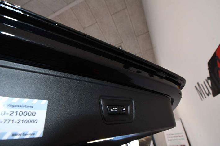 Sort BMW i5 fra 2025