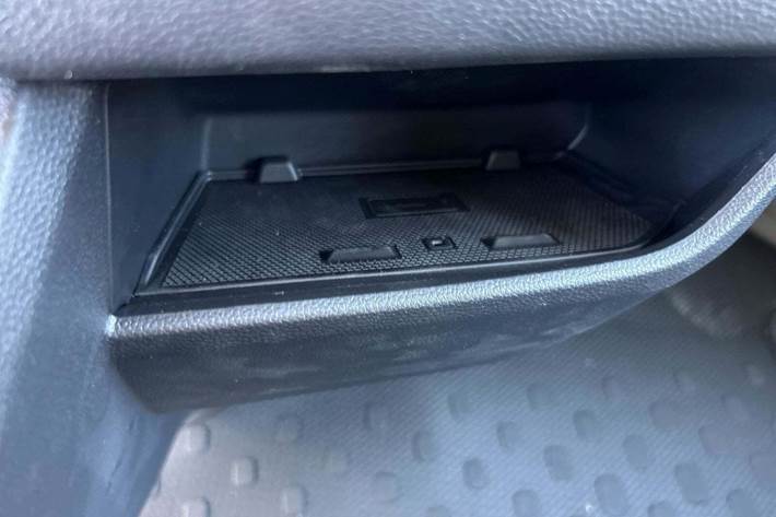 Hvid Renault Trafic fra 2025