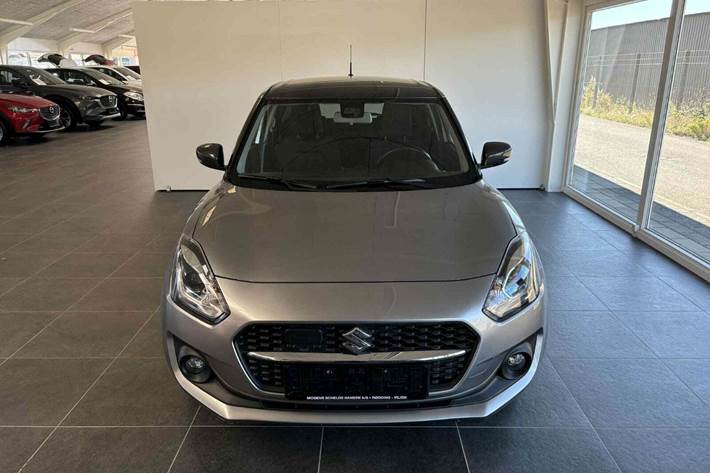Grå Suzuki Swift fra 2020