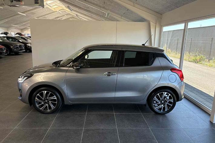 Grå Suzuki Swift fra 2020