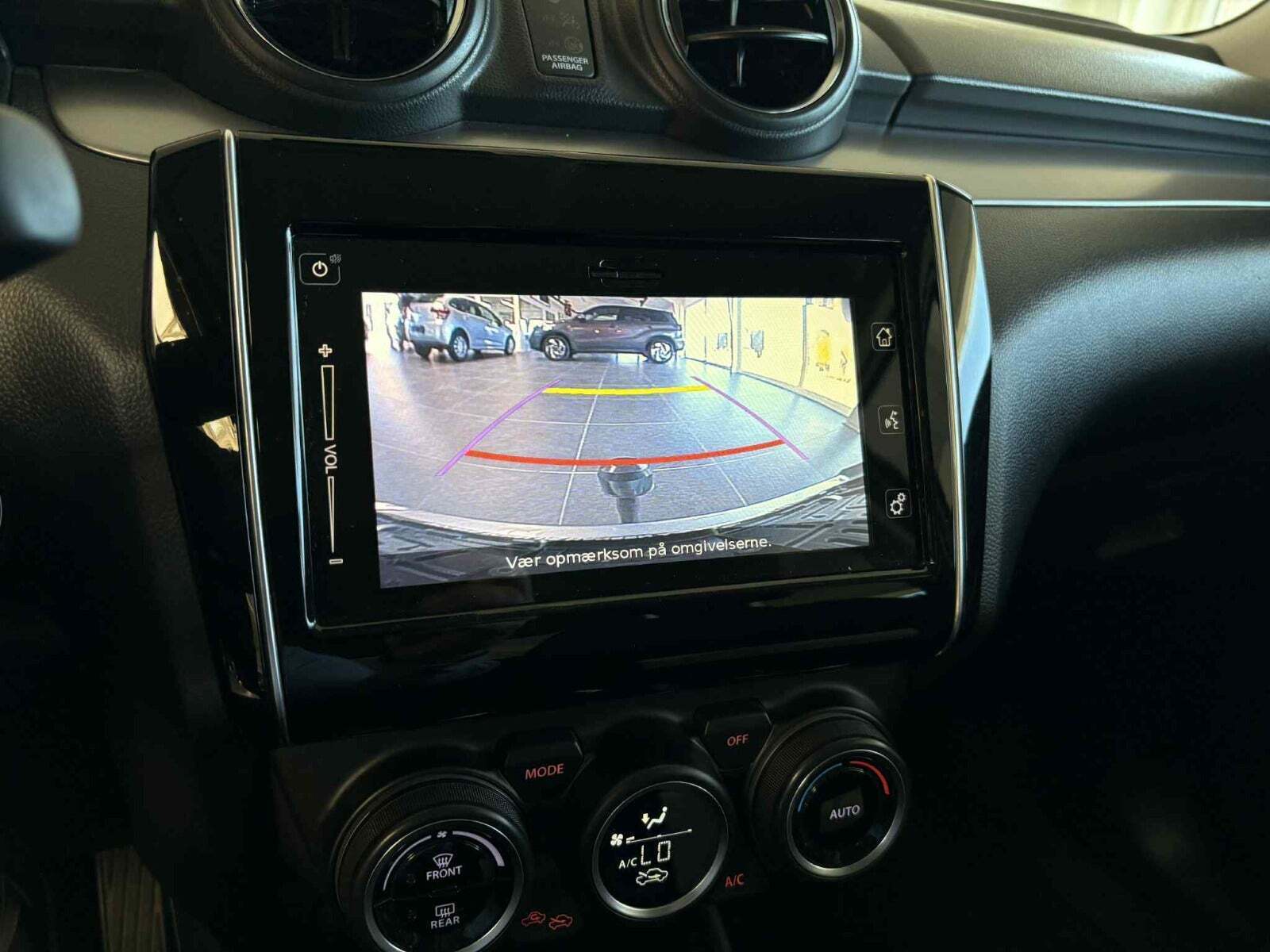 Grå Suzuki Swift fra 2020