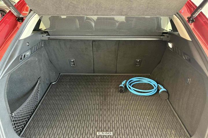Grå Mazda CX-60 fra 2022