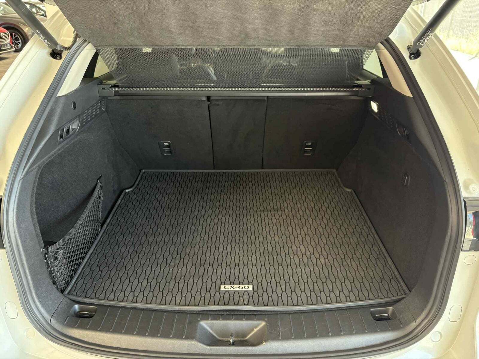 Hvid Mazda CX-60 fra 2022