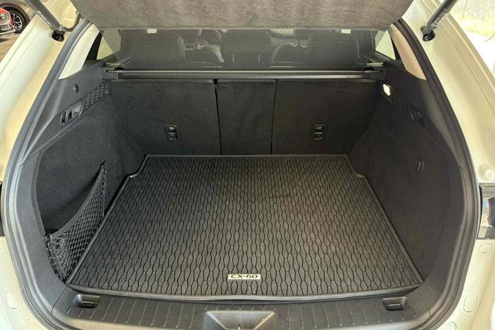 Hvid Mazda CX-60 fra 2022