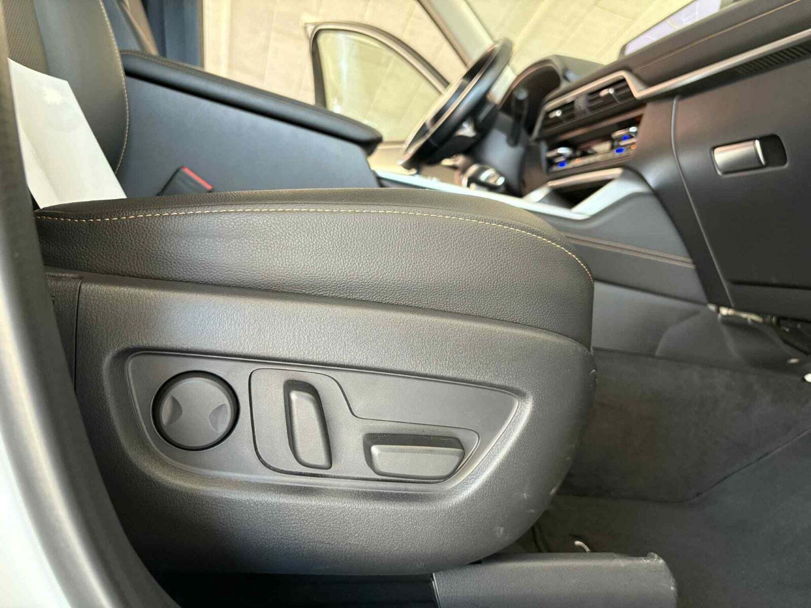 Hvid Mazda CX-60 fra 2022